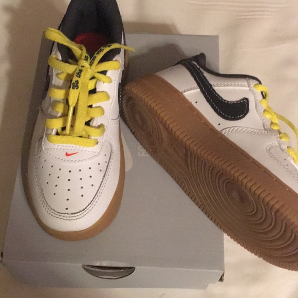 Air Force 1 white leather black swoosh rubber sole worn once in box . - Picture 2 of 8